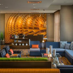 **** Hotel Courtyard By Marriott Airport Canada